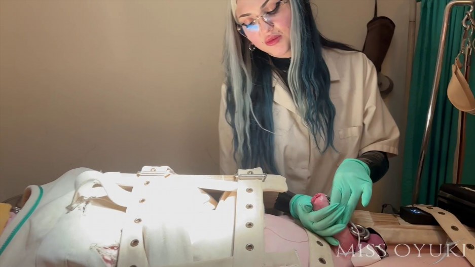 Miss Oyuki - Castration